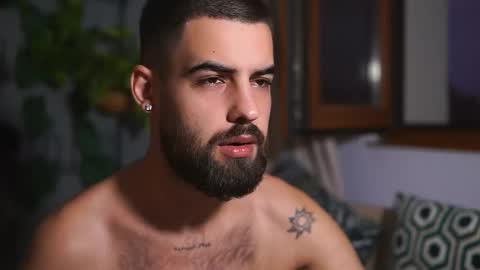 Snapshot of hairyrobxxx chatting on September 11, 3:38 am HairyRobXxX online show from September 11, 3:38 am