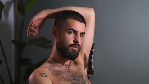 Snapshot of hairyrobxxx chatting on September 17, 4:19 pm HairyRobXxX online show from September 17, 4:19 pm