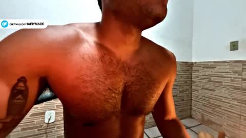 Snapshot of hairyshort chatting on December 19, 1:39 am hairy and short online show from December 19, 1:39 am