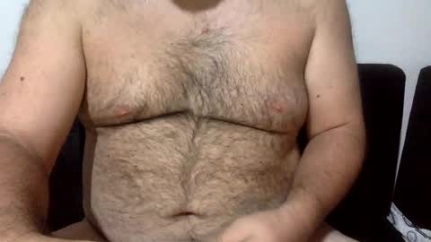 Snapshot of hairyweedman chatting on December 18, 8:42 am NN420 online show from December 18, 8:42 am
