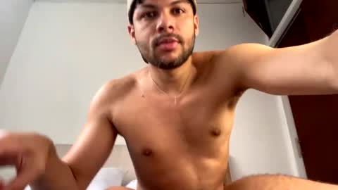 Snapshot of haku_kanjii chatting on February 9, 3:01 pm Independent model online show from February 9, 3:01 pm