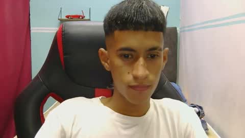 hamcummboy20 online show from May 11, 1:51 am