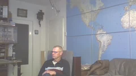 Prefer men 80 online show from March 3, 9:01 pm