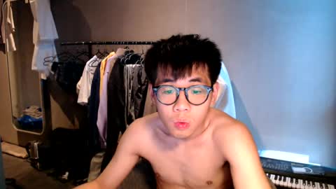 handsome_mannn online show from July 16, 6:59 pm