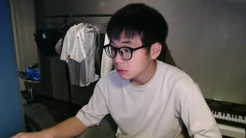 Snapshot of handsome_mannn chatting on September 26, 7:44 pm handsome_mannn online show from September 26, 7:44 pm
