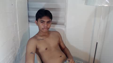 Snapshot of handsome_vanana chatting on March 5, 10:55 am handsome_vanana online show from March 5, 10:55 am