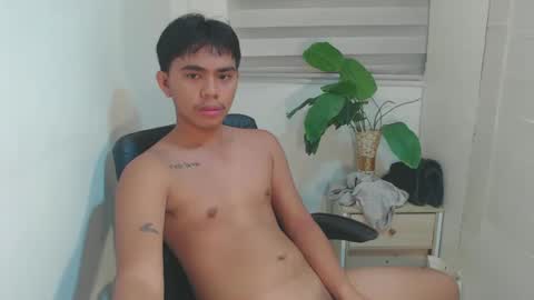 Snapshot of handsome_vanana chatting on February 27, 10:59 am handsome_vanana online show from February 27, 10:59 am