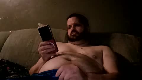 Handsomedaddy198923 online show from May 3, 6:27 am