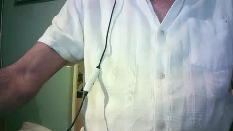 handymanforyou177322 online show from October 5, 11:20 pm