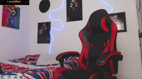 Hank online show from April 13, 1:06 am