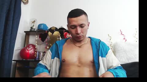 Hank online show from February 16, 10:10 pm