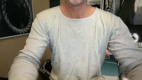 hanky online show from December 23, 9:05 am