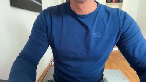 hanky online show from September 26, 10:35 am