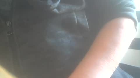 hannes_k online show from February 1, 12:05 pm