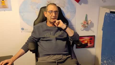 charly online show from February 24, 9:52 pm