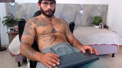 hanz_col online show from June 9, 5:25 pm