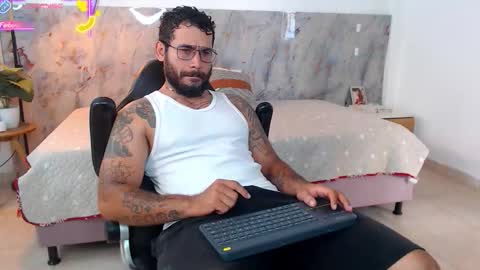 hanz_col online show from January 8, 12:21 pm