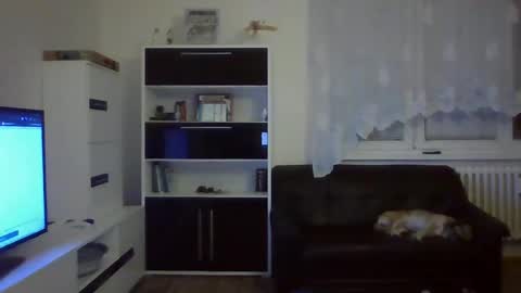 Snapshot of hanzik1954 chatting on February 2, 6:31 pm hanzik1954 online show from February 2, 6:31 pm