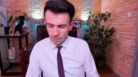Snapshot of hard_and_juici chatting on February 24, 2:15 pm Steve online show from February 24, 2:15 pm