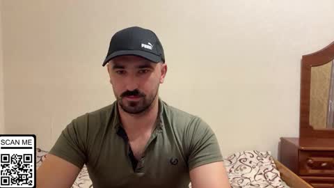 Snapshot of hard_to_obey chatting on October 9, 8:14 pm hard_to_obey online show from October 9, 8:14 pm