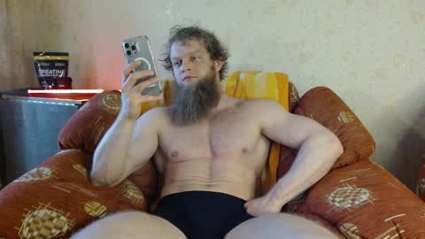 Valentino Hard online show from April 3, 9:39 am