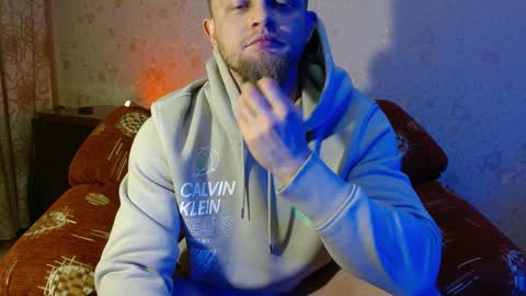 Snapshot of hardandripped chatting on December 19, 3:18 am Valentino Hard online show from December 19, 3:18 am