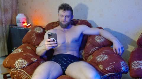 Snapshot of hardandripped chatting on February 7, 5:52 am Valentino Hard online show from February 7, 5:52 am