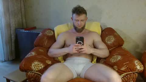 Snapshot of hardandripped chatting on February 26, 7:42 am Valentino Hard online show from February 26, 7:42 am