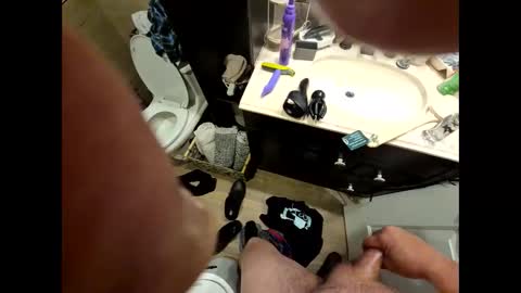 hardforu8675 online show from April 26, 9:28 am