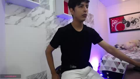 Snapshot of hardsexlove08 chatting on March 5, 6:45 pm Andres Dean online show from March 5, 6:45 pm