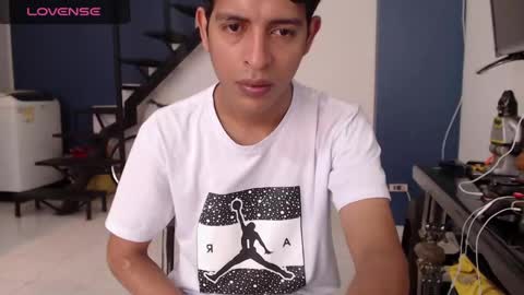 Snapshot of hardsexlove08 chatting on February 25, 6:53 pm Andres Dean online show from February 25, 6:53 pm