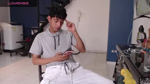 Snapshot of hardsexlove08 chatting on February 11, 8:20 pm Andres Dean online show from February 11, 8:20 pm