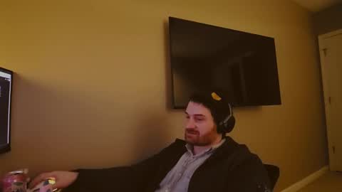 Tom online show from December 16, 9:20 pm