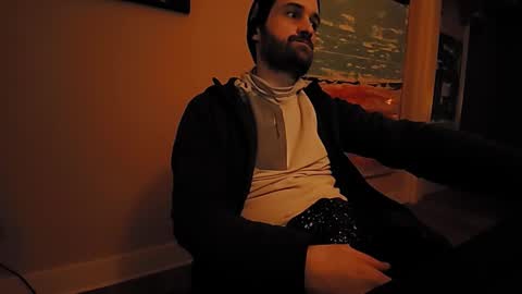 Tom online show from October 18, 2:16 am