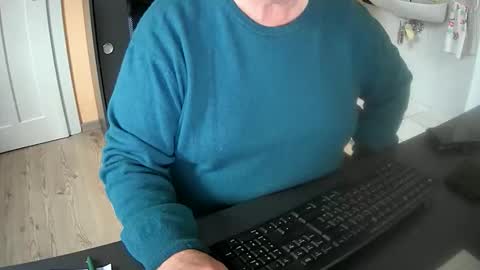 hardy3251 online show from October 7, 2:43 pm