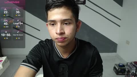 Snapshot of harold_18_ chatting on December 3, 9:23 pm harold_18_ online show from December 3, 9:23 pm