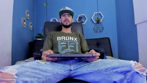 harold_999 online show from June 14, 2:35 am