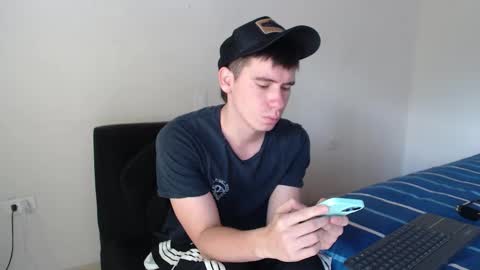 Sebastian online show from November 18, 2:32 pm