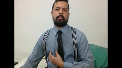 Snapshot of harry_goldenmillerx10fun chatting on January 15, 7:12 pm Harry online show from January 15, 7:12 pm