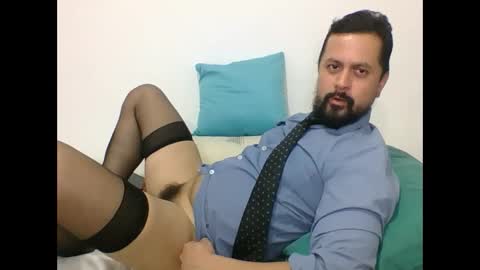Snapshot of harry_goldenmillerx10fun chatting on February 11, 9:14 pm Harry online show from February 11, 9:14 pm