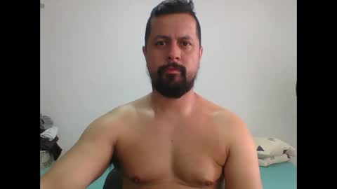 Snapshot of harry_goldenmillerx10fun chatting on January 11, 2:36 pm Harry online show from January 11, 2:36 pm