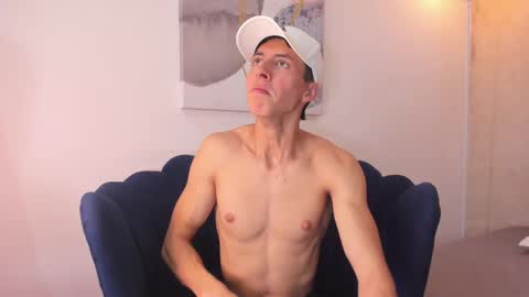 Snapshot of harry_klein chatting on September 21, 5:35 pm H K online show from September 21, 5:35 pm