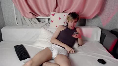 harvey_foster online show from November 25, 5:59 pm