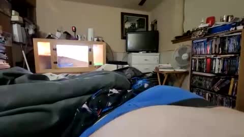 hawkfan1888 online show from December 1, 12:02 am