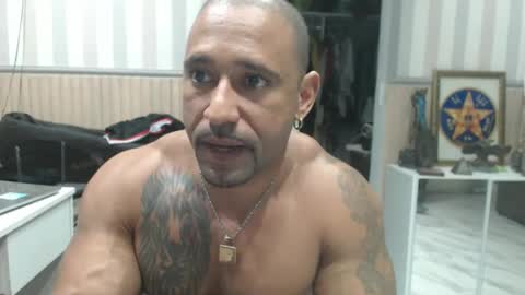 Snapshot of hebertgomes chatting on January 8, 11:41 pm hebertgomes online show from January 8, 11:41 pm