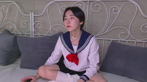 HEEJIN online show from October 25, 8:21 pm