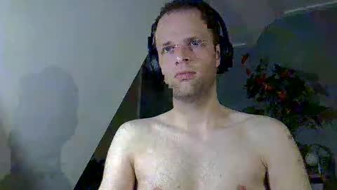 hefelin online show from April 19, 7:49 pm