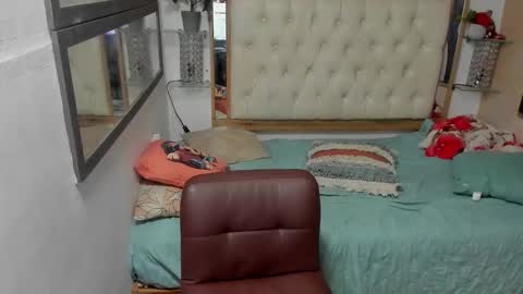 heiker_ online show from November 6, 2:36 am