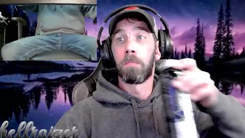 Snapshot of hellraizer chatting on October 25, 6:31 pm hellraizer online show from October 25, 6:31 pm