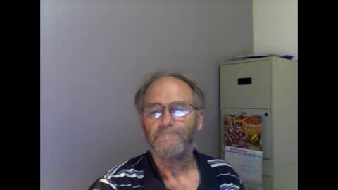Snapshot of helopilot01 chatting on September 23, 12:43 am helopilot01 online show from September 23, 12:43 am